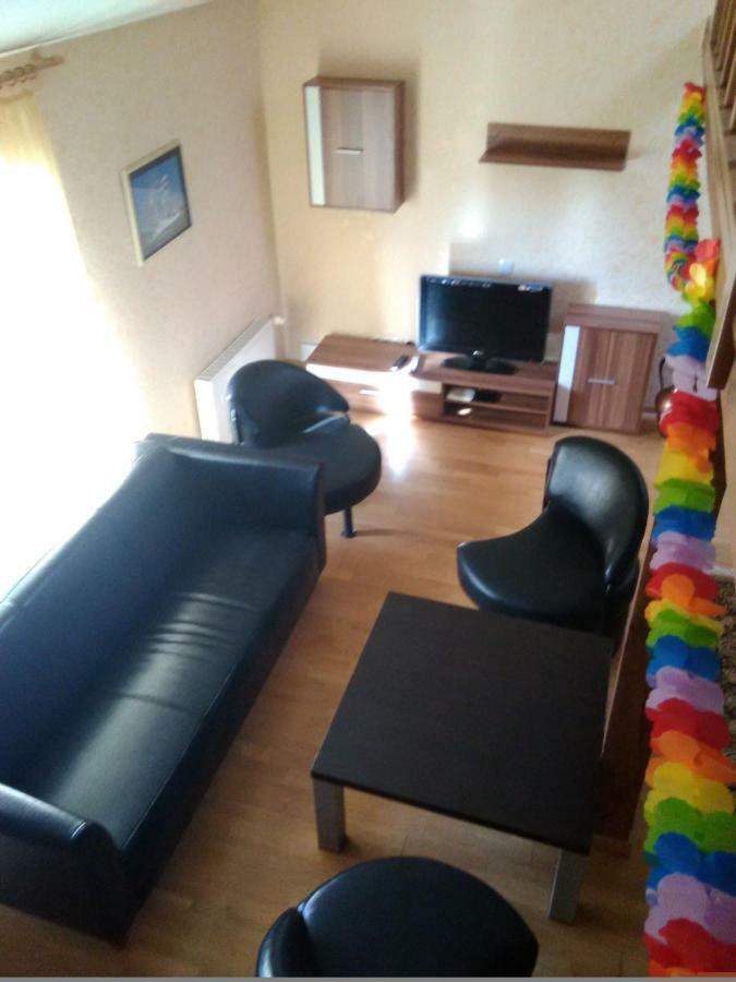 Sumarbústaður Kotedzas Melnrageje